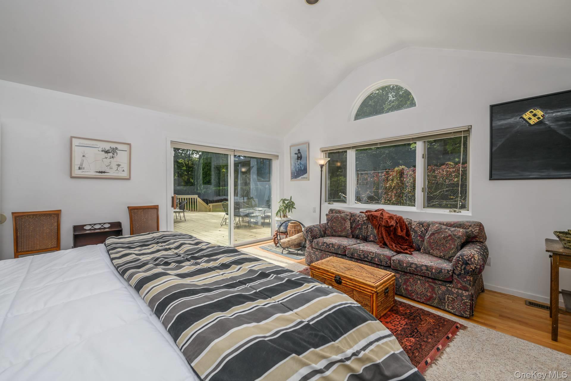 21 Woodland Way, Quogue, NY 11959