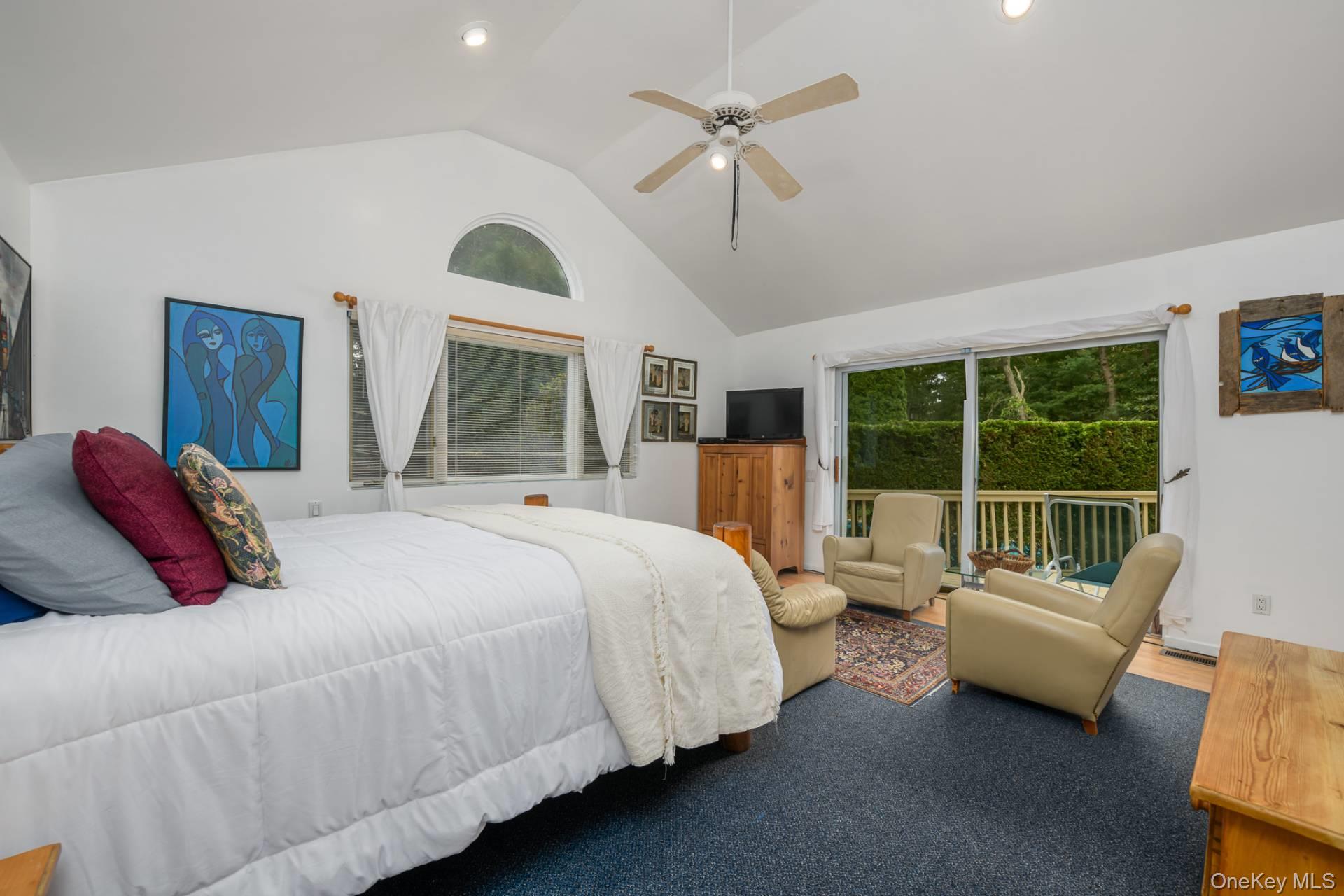 21 Woodland Way, Quogue, NY 11959