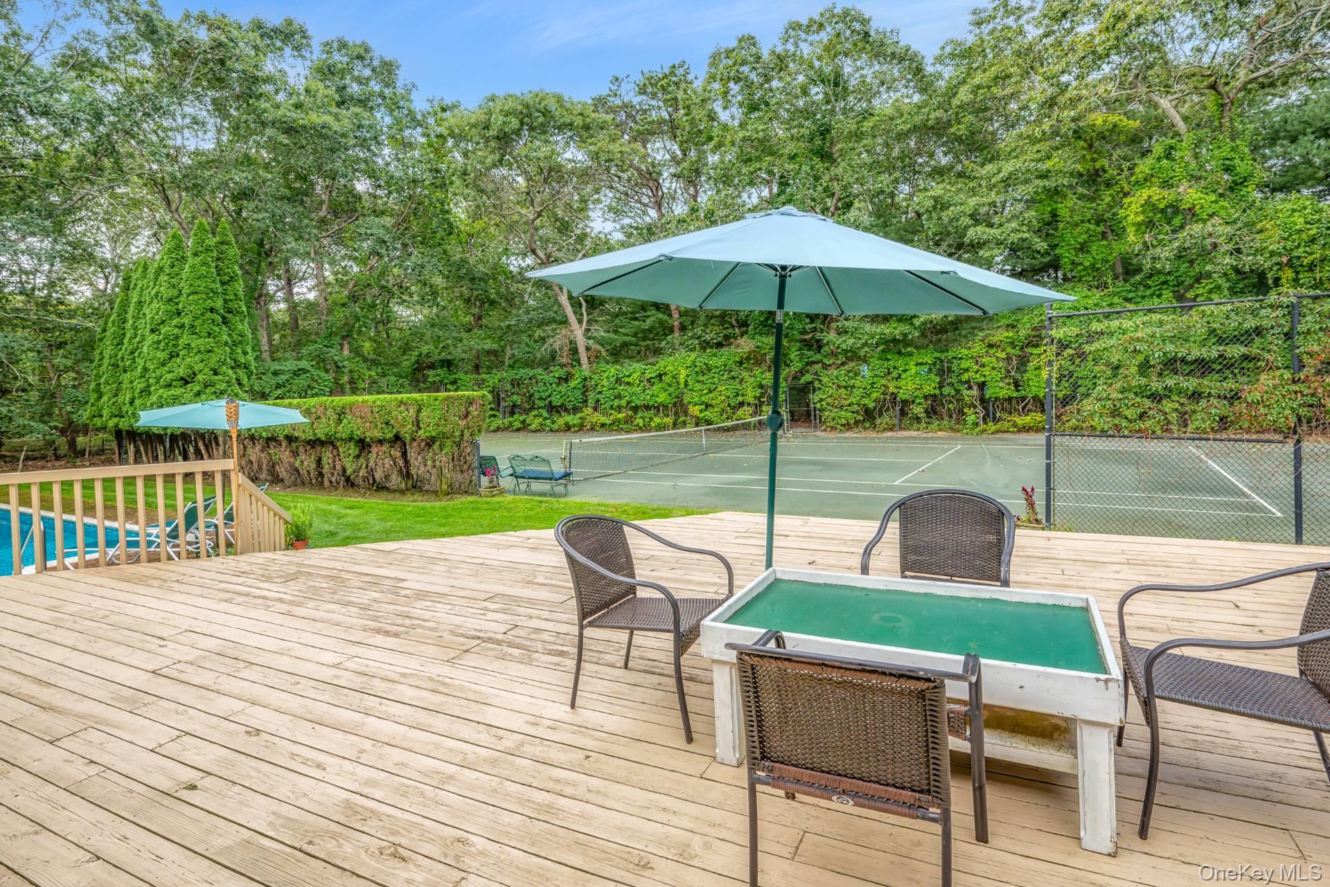 21 Woodland Way, Quogue, NY 11959