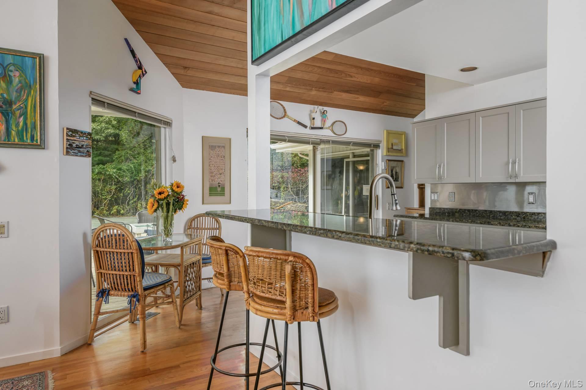 21 Woodland Way, Quogue, NY 11959