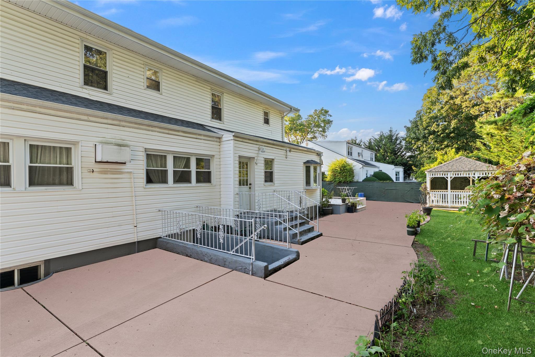 174 Delaware Avenue, Freeport, NY 11520