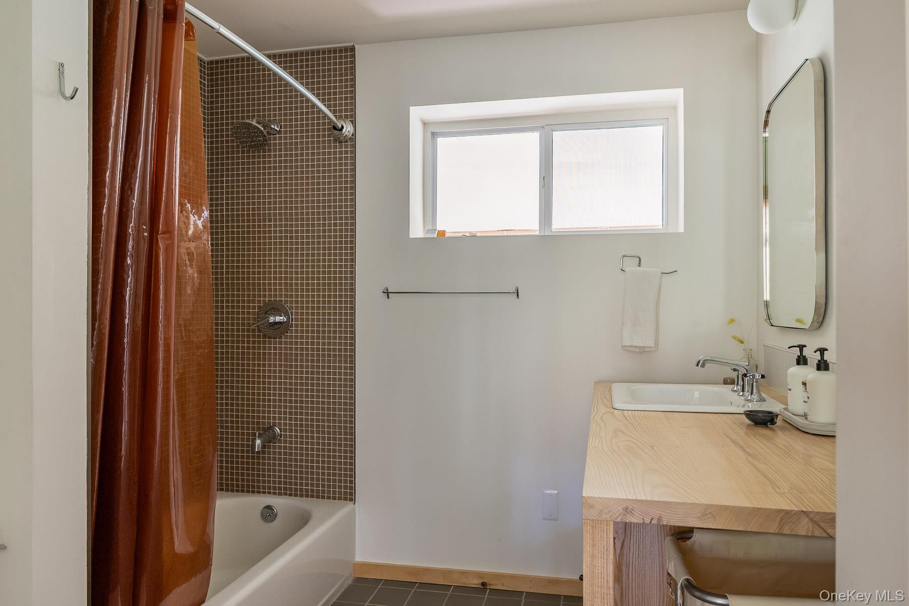 506 Lake Shore Lane, Narrowsburg, NY 12764