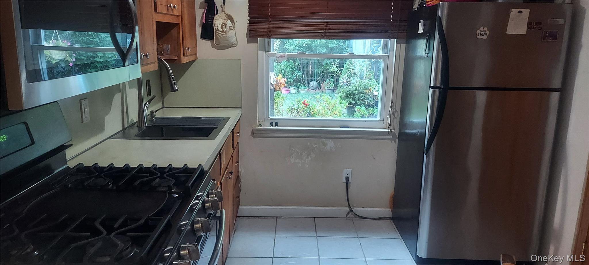 147 S Montgomery Street, Valley Stream, NY 11580