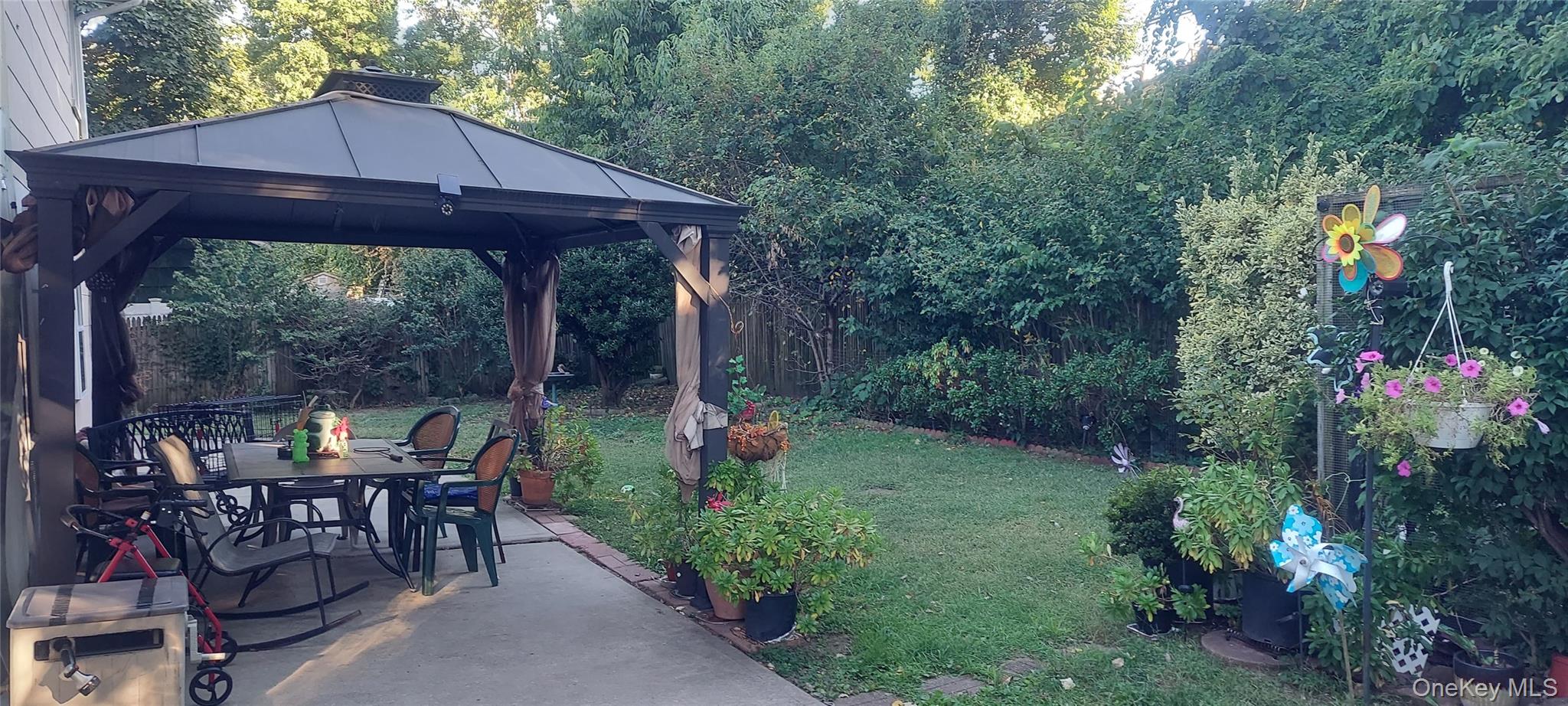 147 S Montgomery Street, Valley Stream, NY 11580