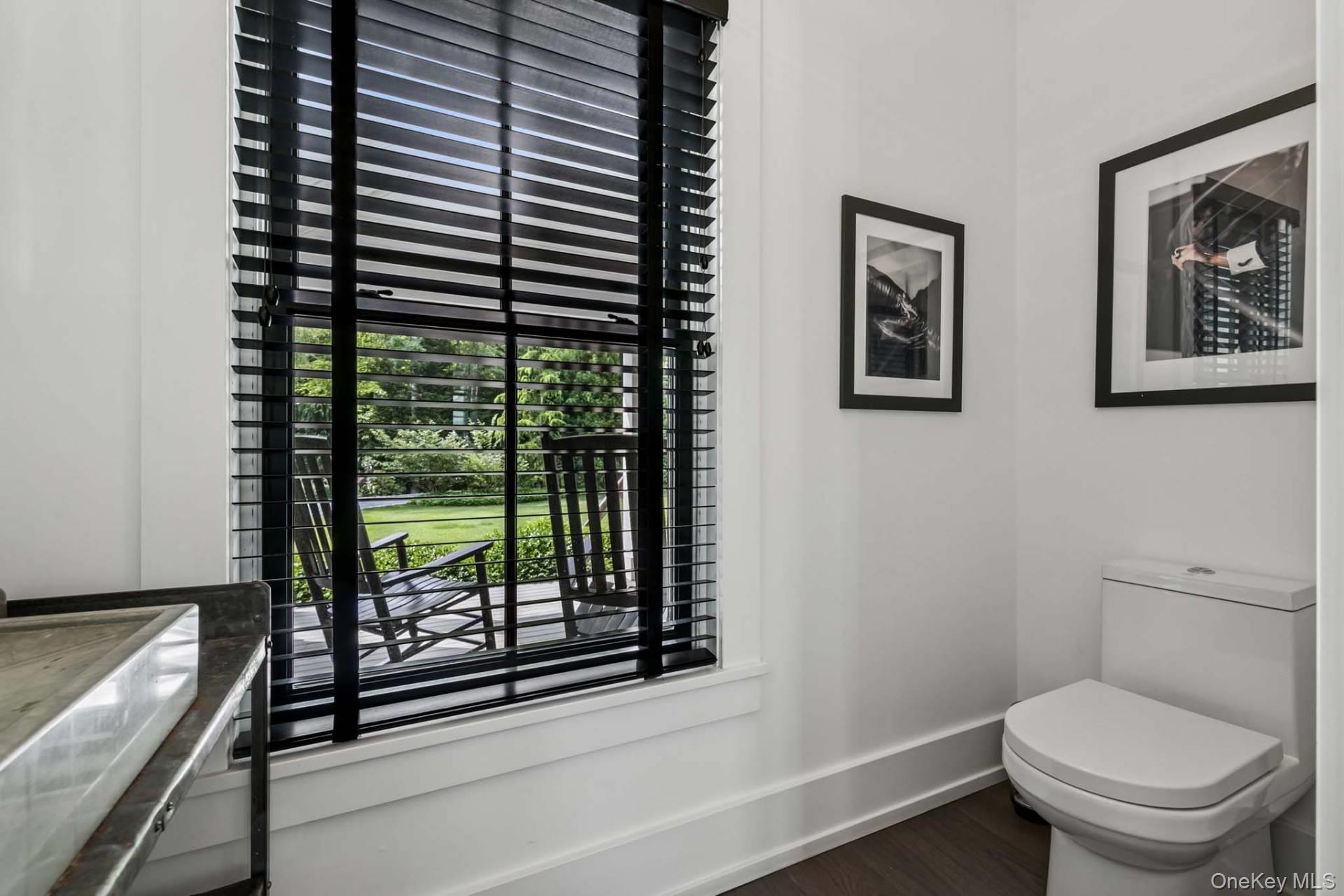 162 Whites Lane, Southampton, NY 11968