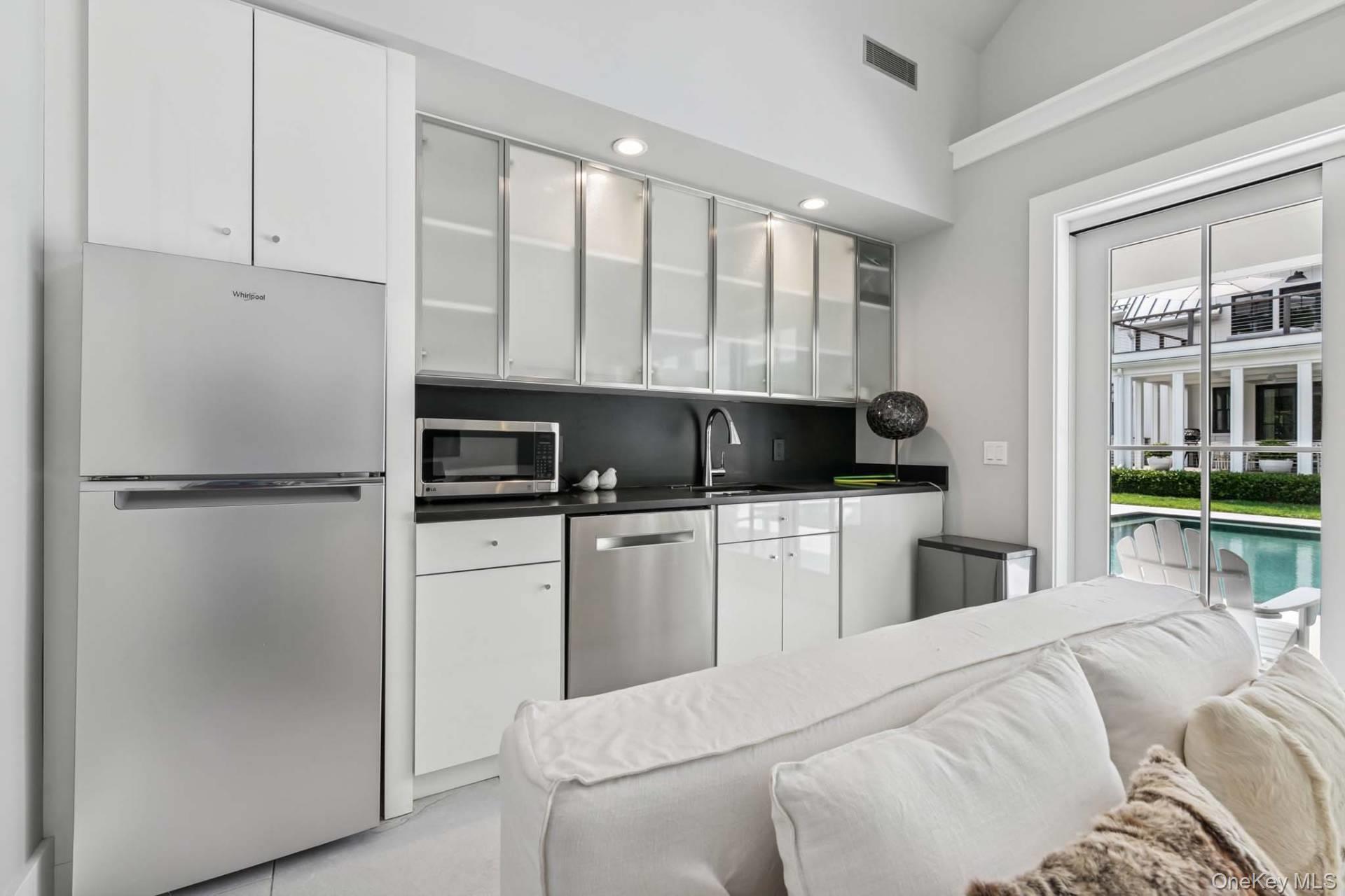 162 Whites Lane, Southampton, NY 11968