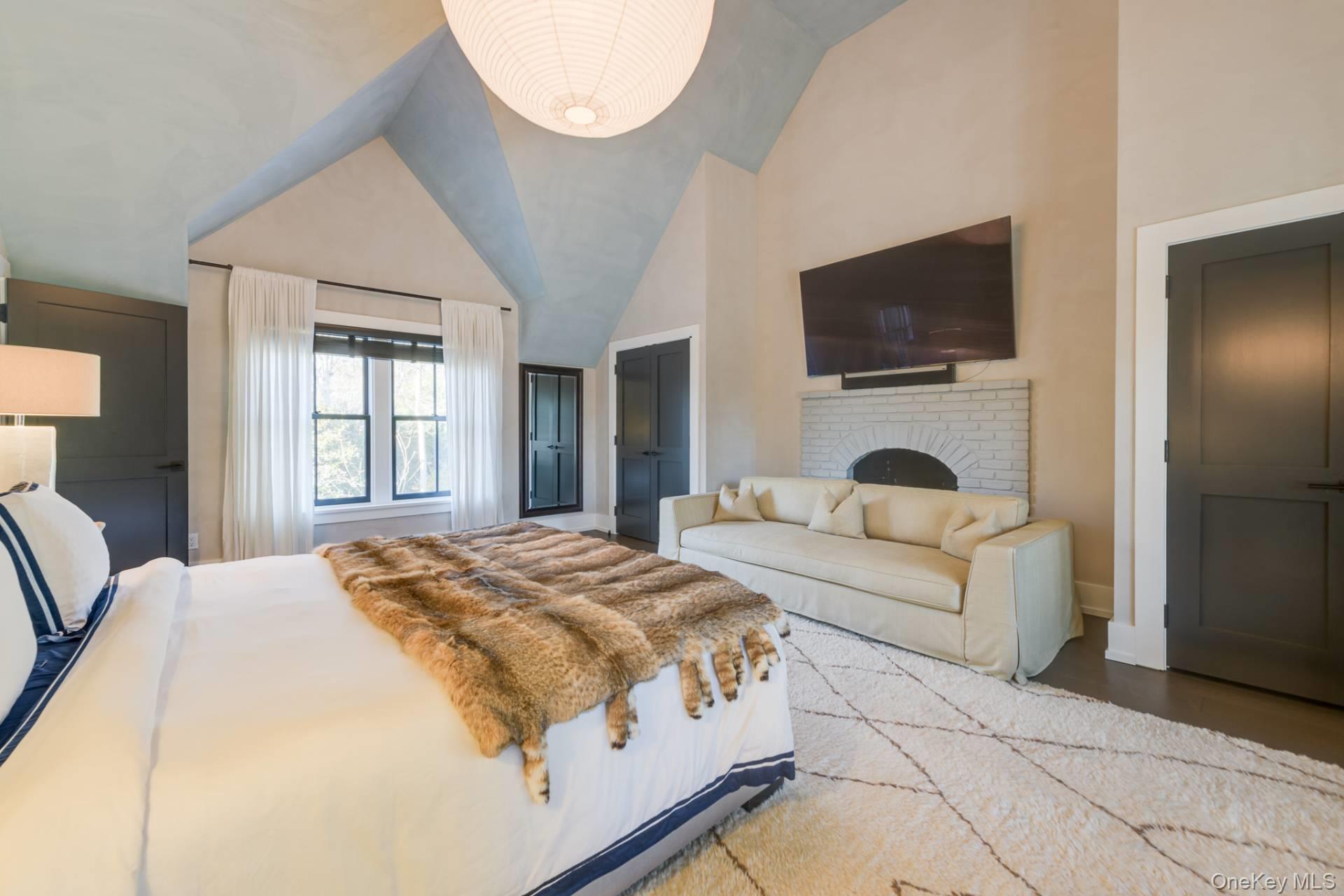 162 Whites Lane, Southampton, NY 11968