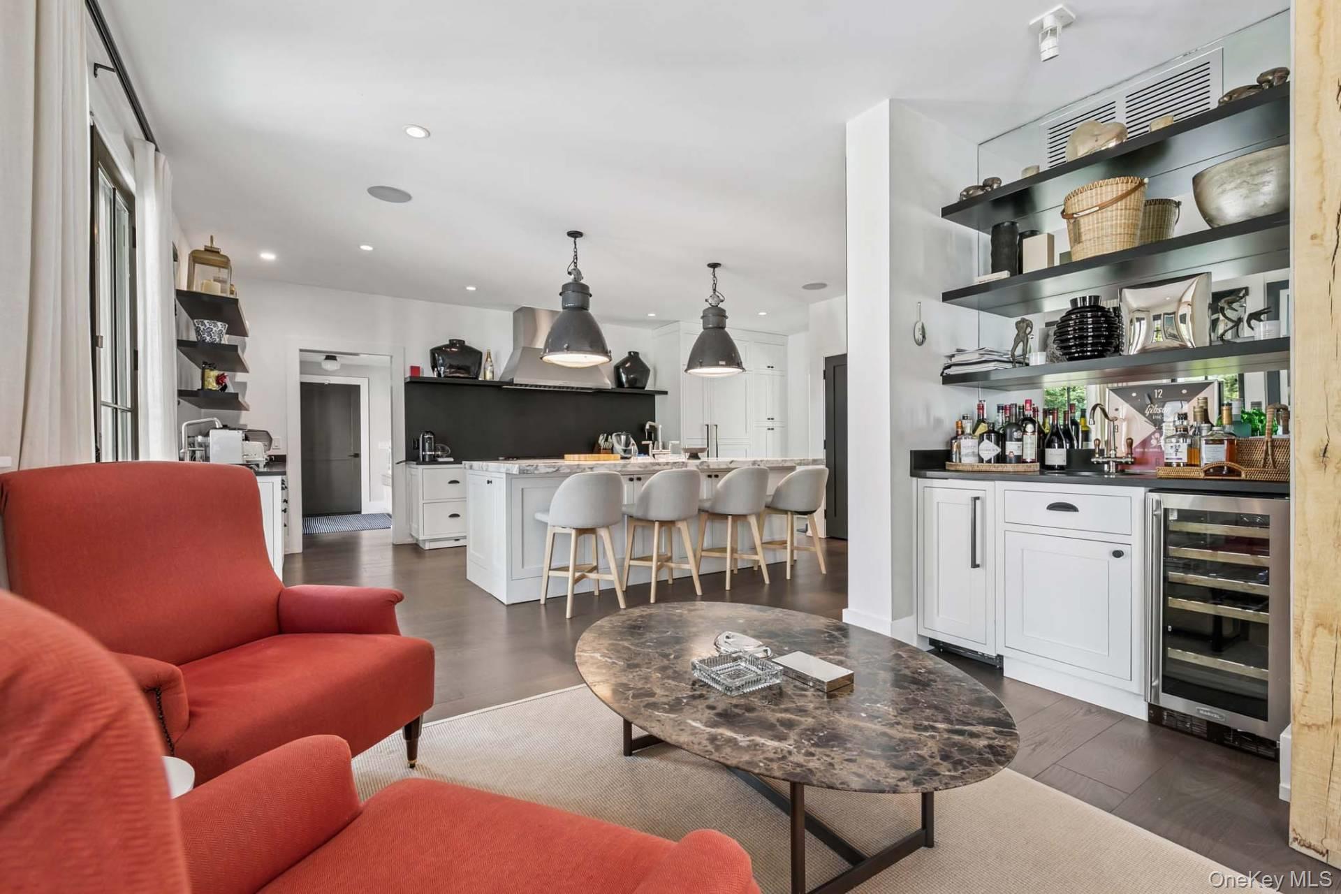 162 Whites Lane, Southampton, NY 11968