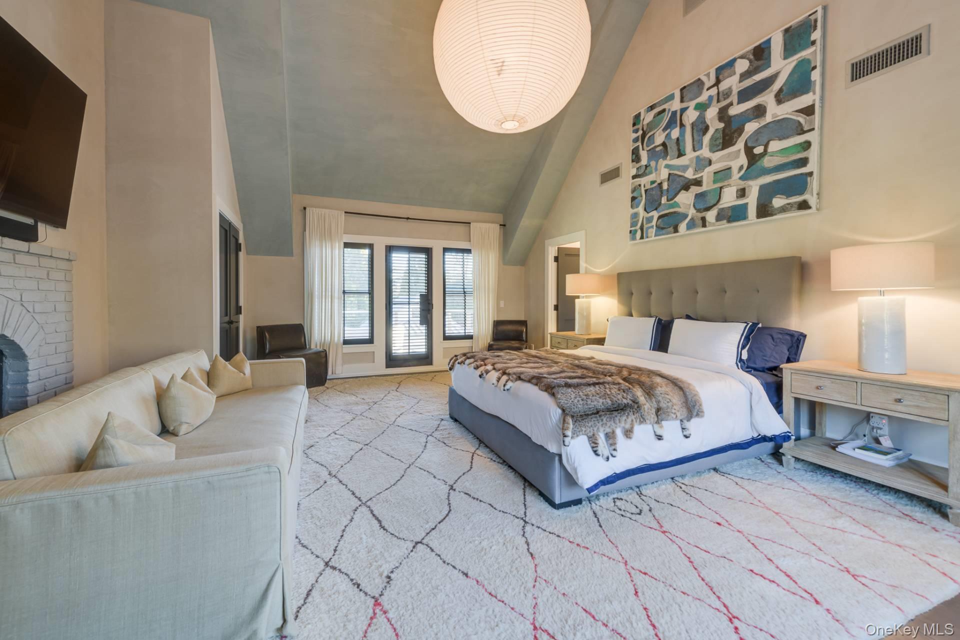 162 Whites Lane, Southampton, NY 11968