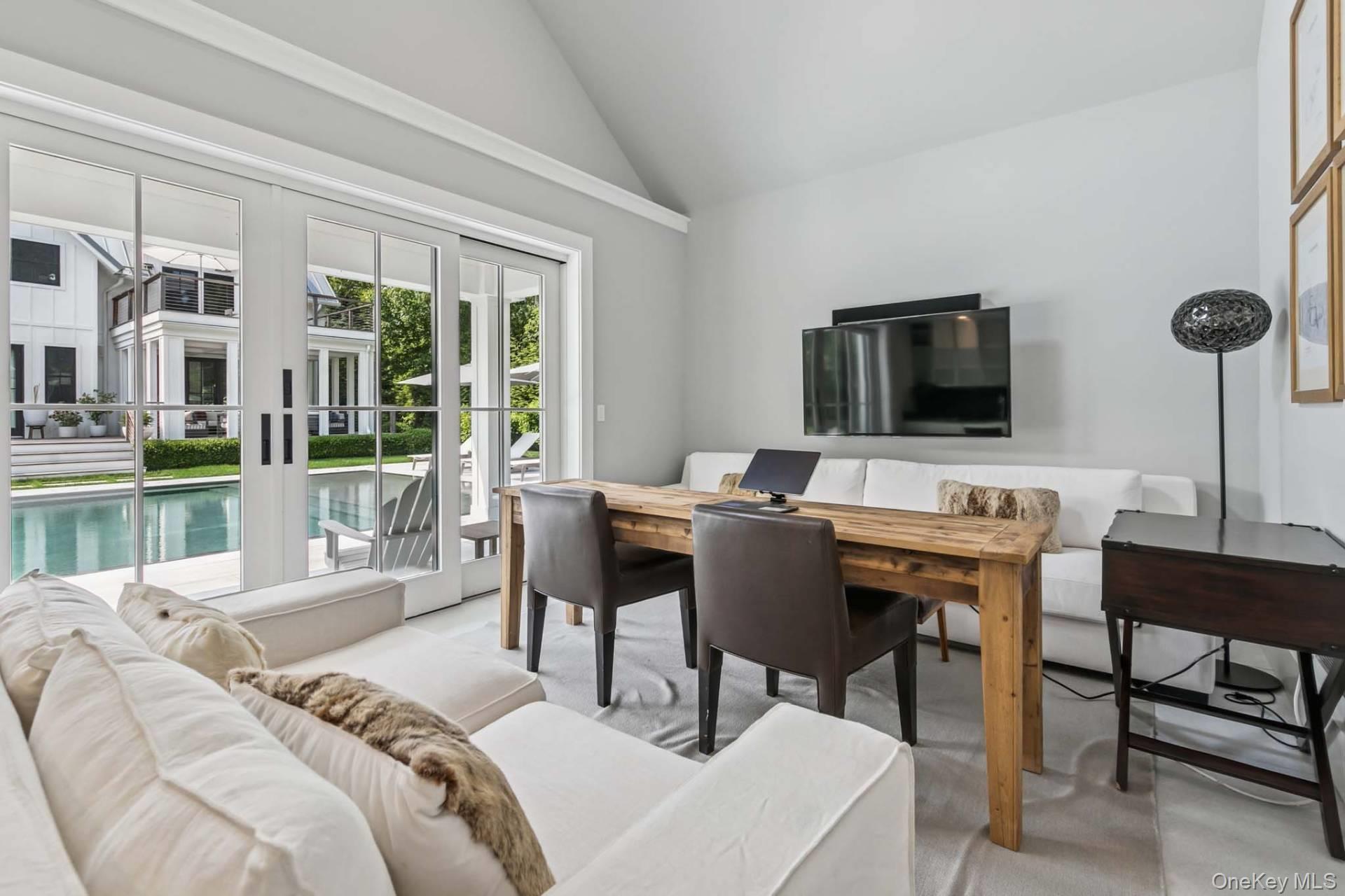 162 Whites Lane, Southampton, NY 11968