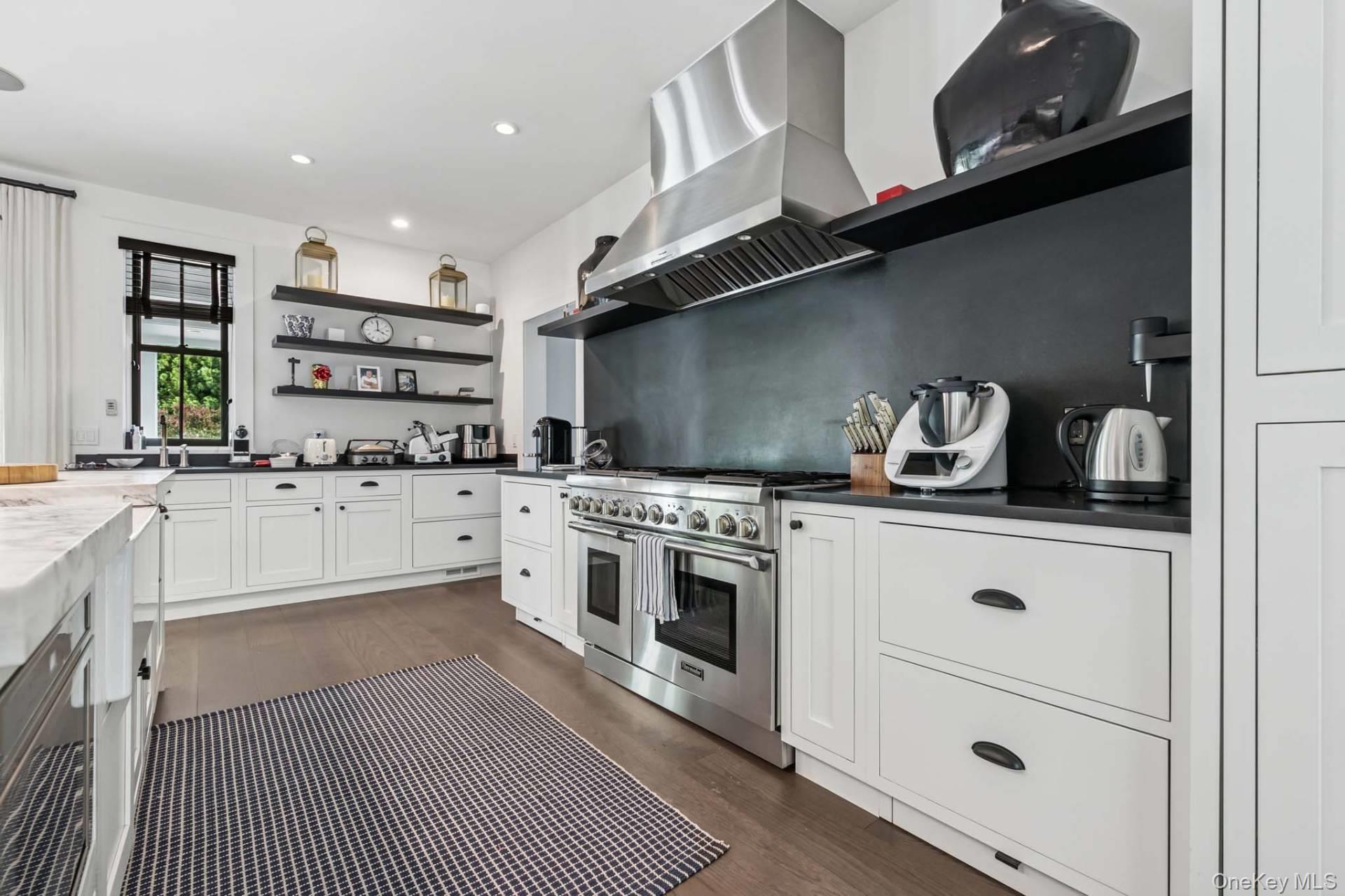 162 Whites Lane, Southampton, NY 11968