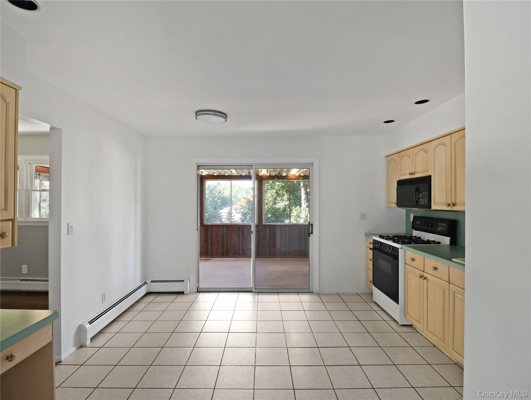 11 Mein Drive, New City, NY 10956