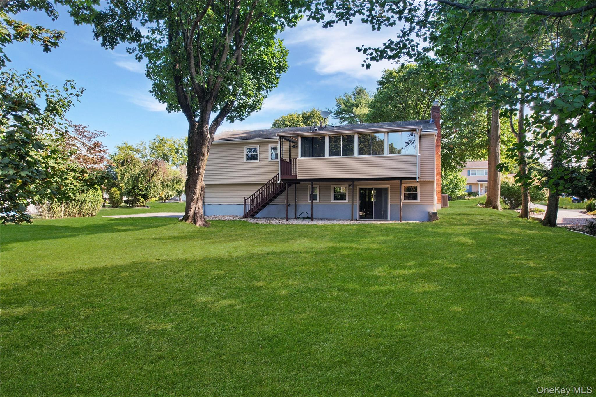 11 Mein Drive, New City, NY 10956