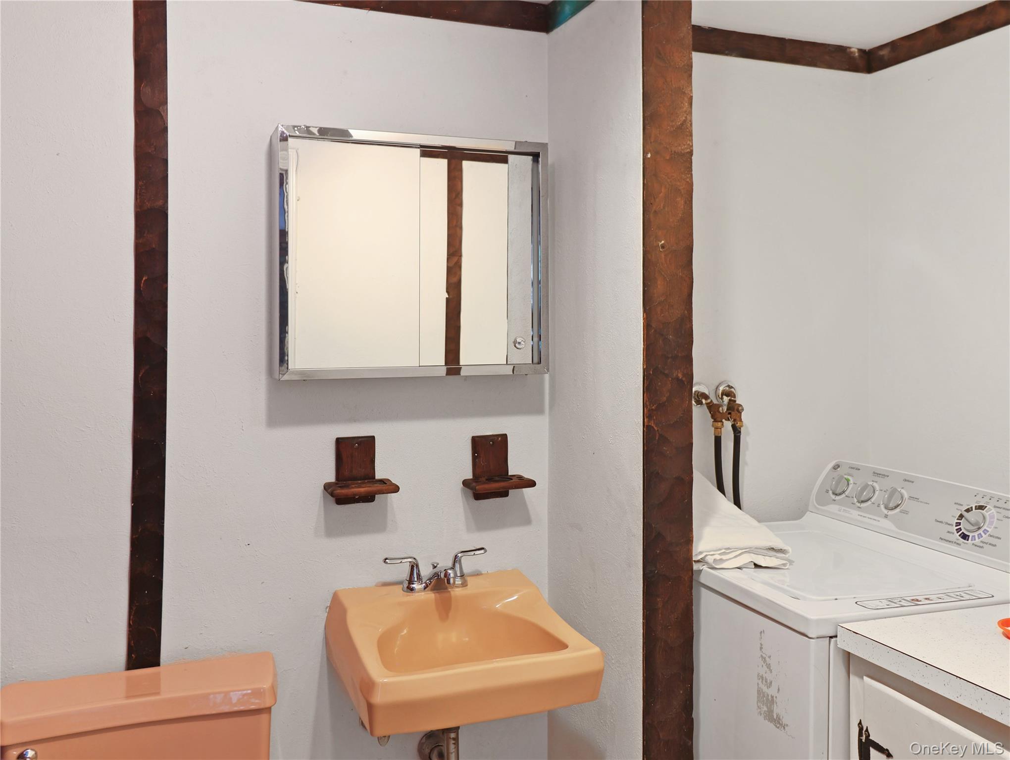 11 Mein Drive, New City, NY 10956