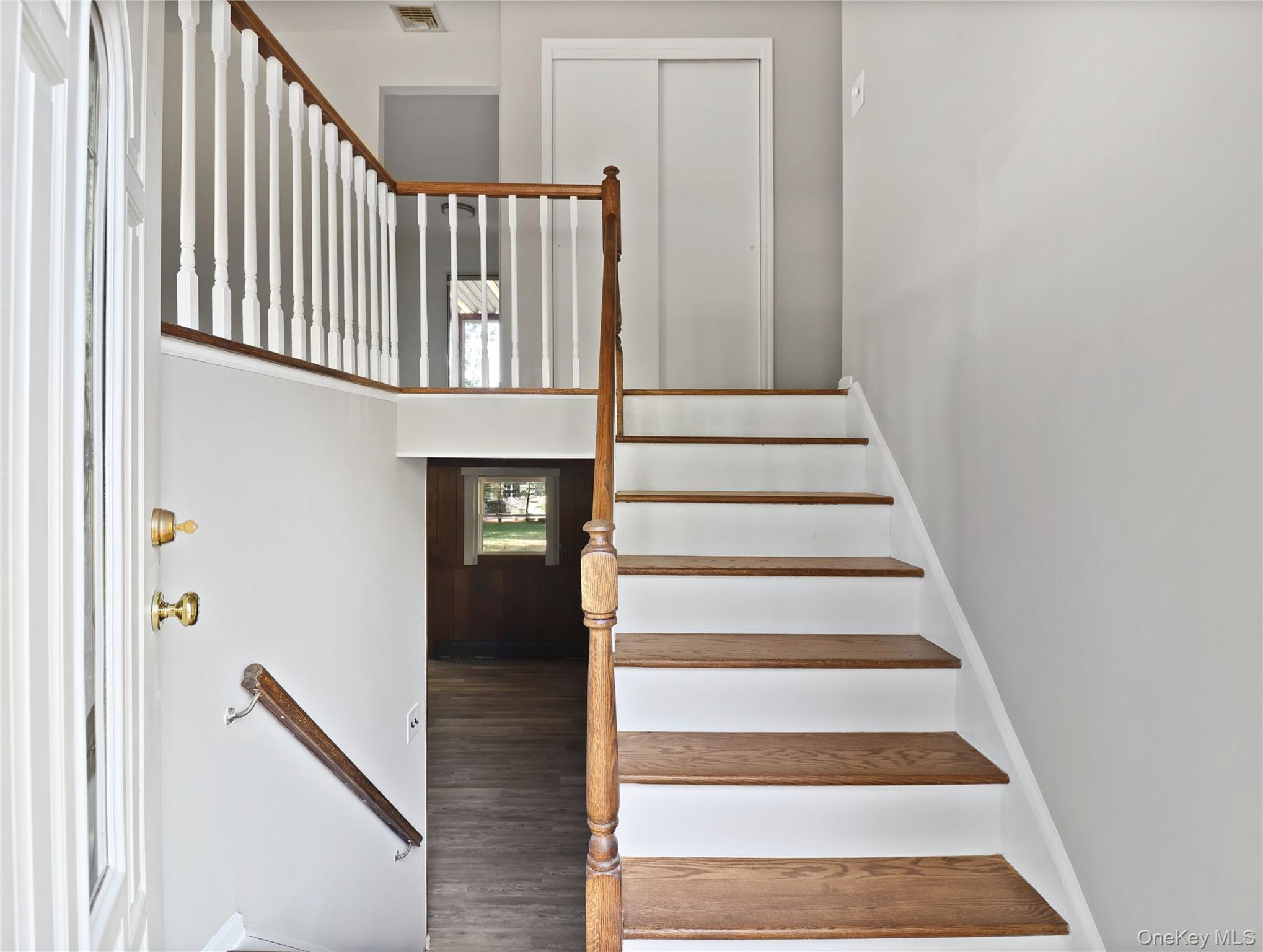 11 Mein Drive, New City, NY 10956