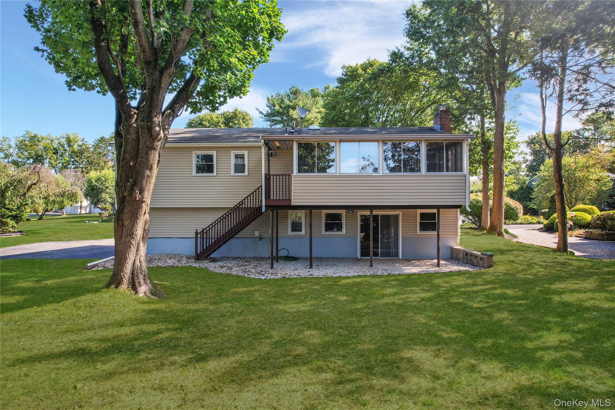 11 Mein Drive, New City, NY 10956