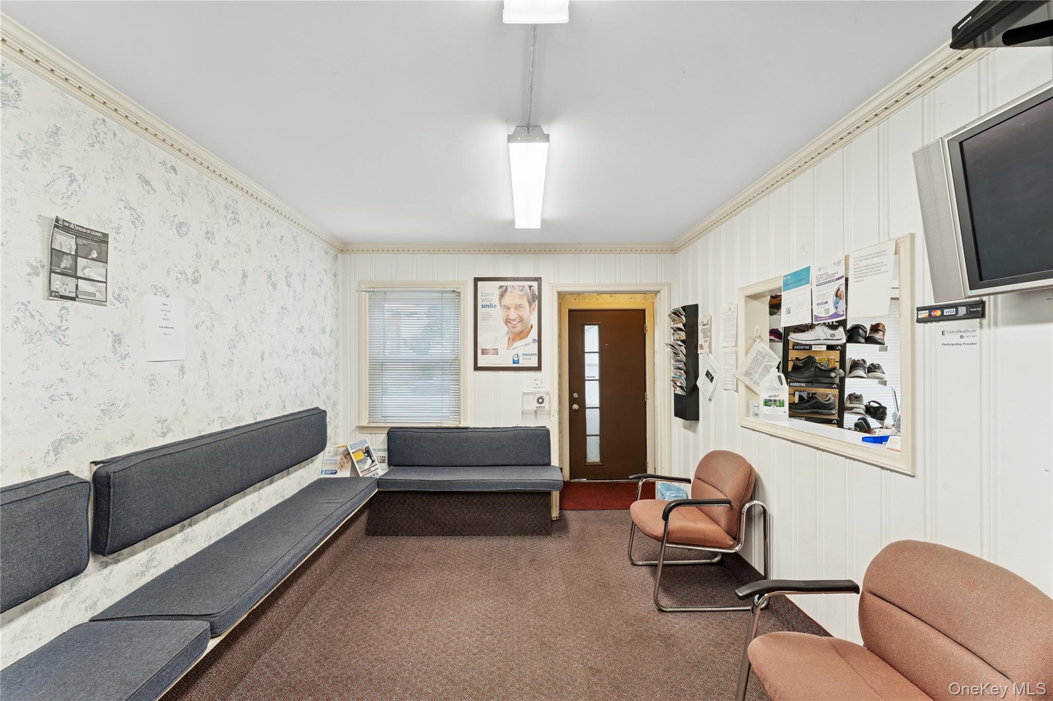 5 Seaton Gate, Valley Stream, NY 11580