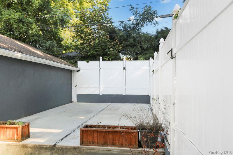 21919 143rd Road, Springfield Gardens, NY 11413