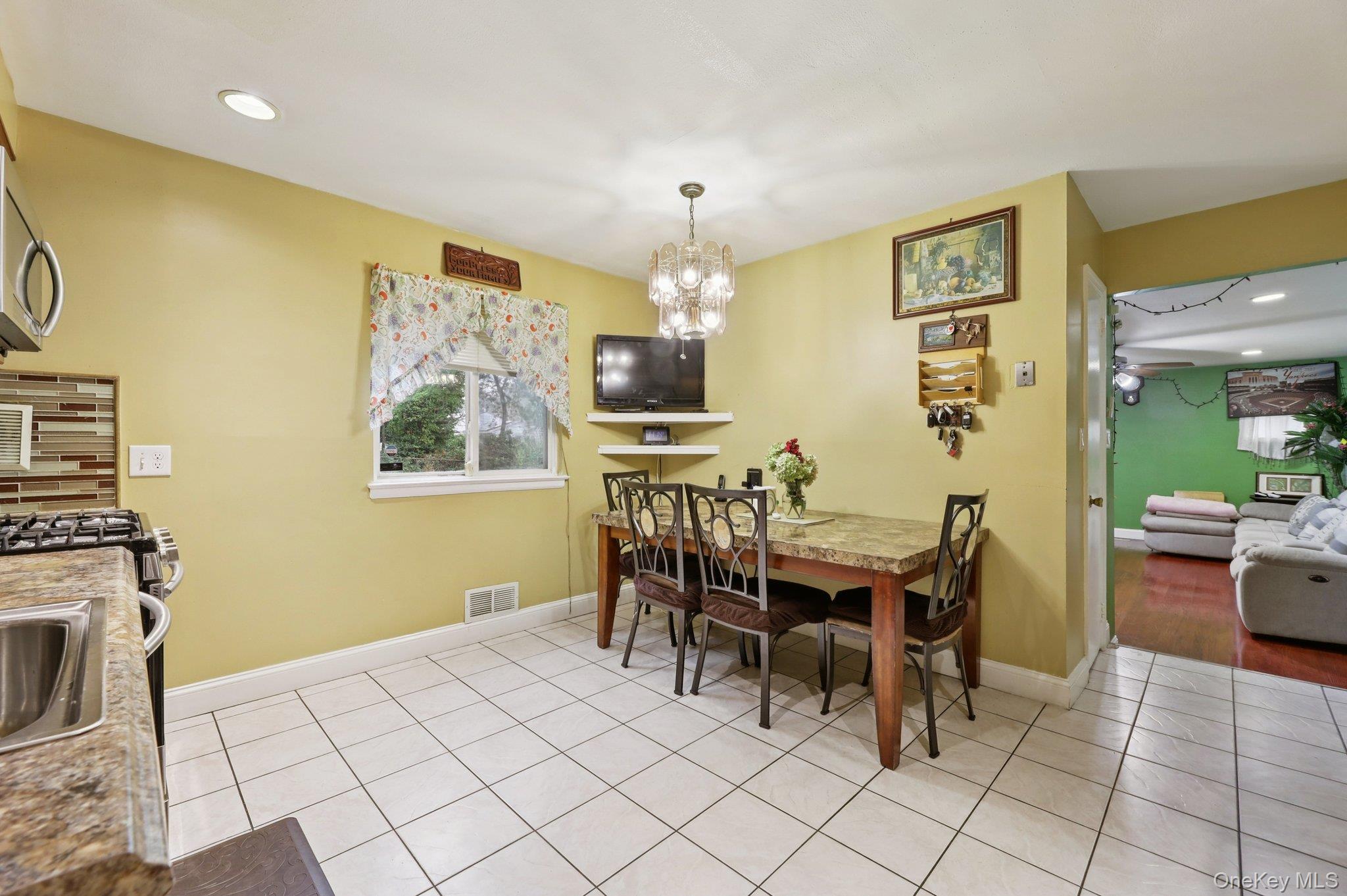 21 Zabella Drive, New City, NY 10956