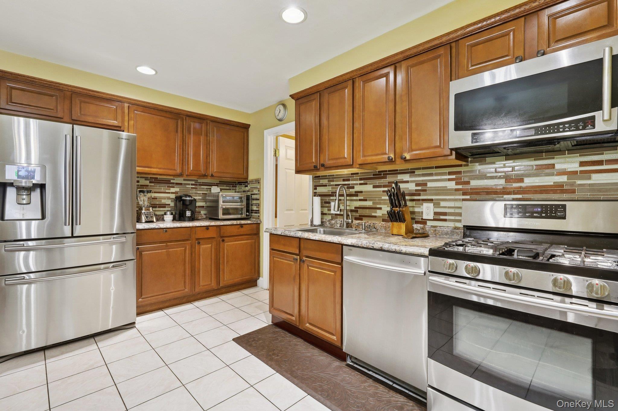 21 Zabella Drive, New City, NY 10956