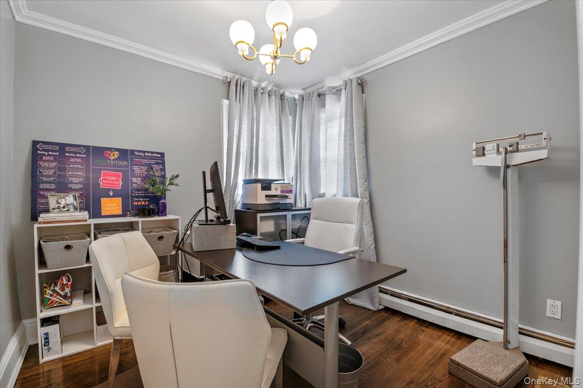 375 Broadway, Lawrence, NY 11559