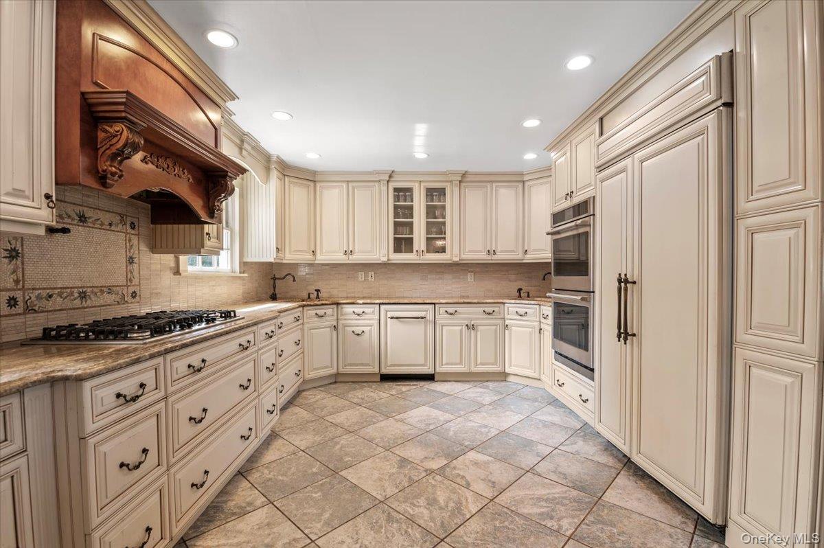 375 Broadway, Lawrence, NY 11559