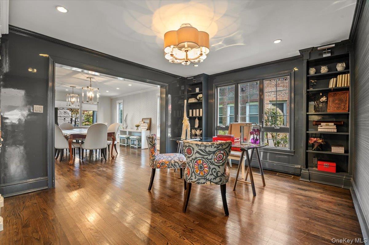 375 Broadway, Lawrence, NY 11559