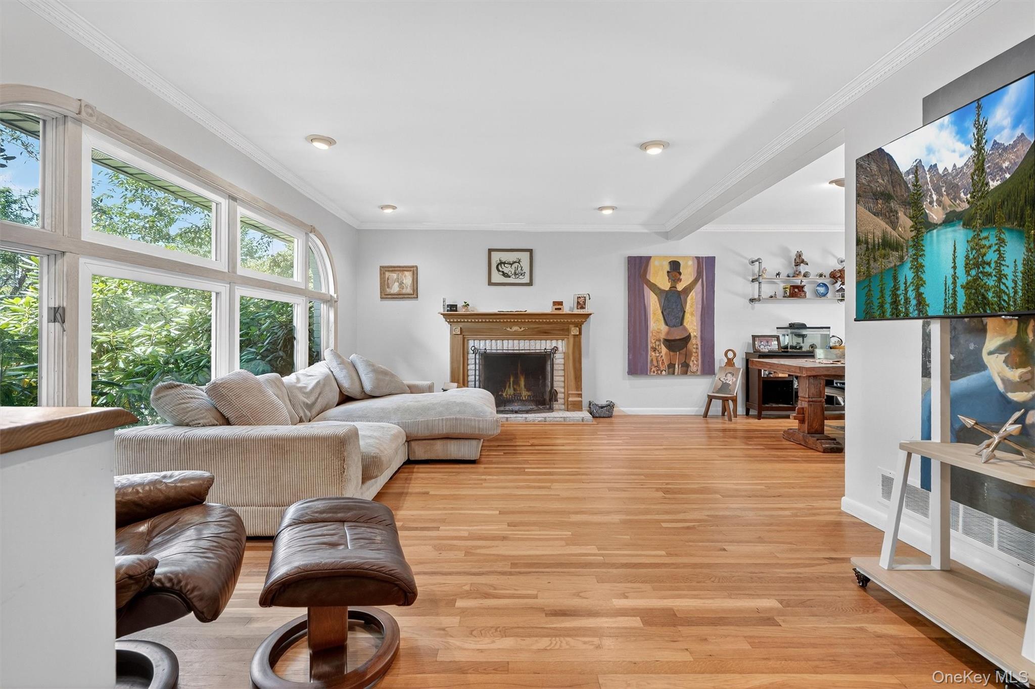 6 Leawood Drive, Briarcliff Manor, NY 10562