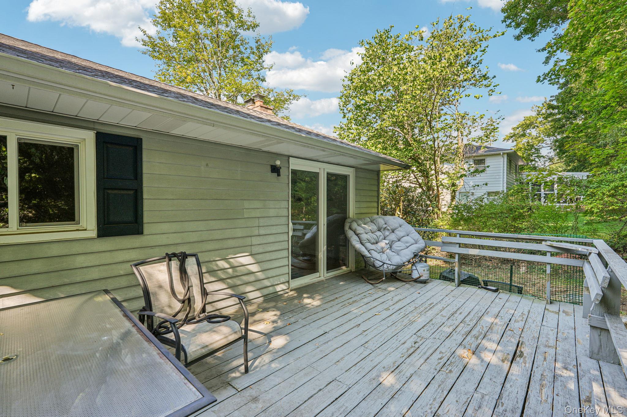 6 Leawood Drive, Briarcliff Manor, NY 10562