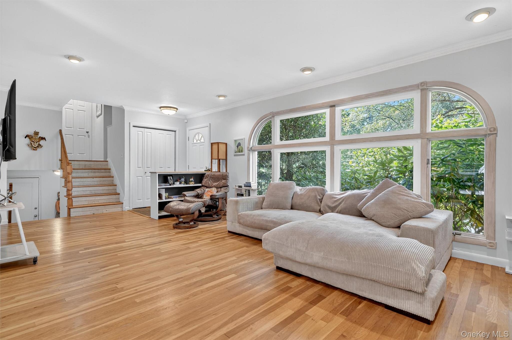 6 Leawood Drive, Briarcliff Manor, NY 10562