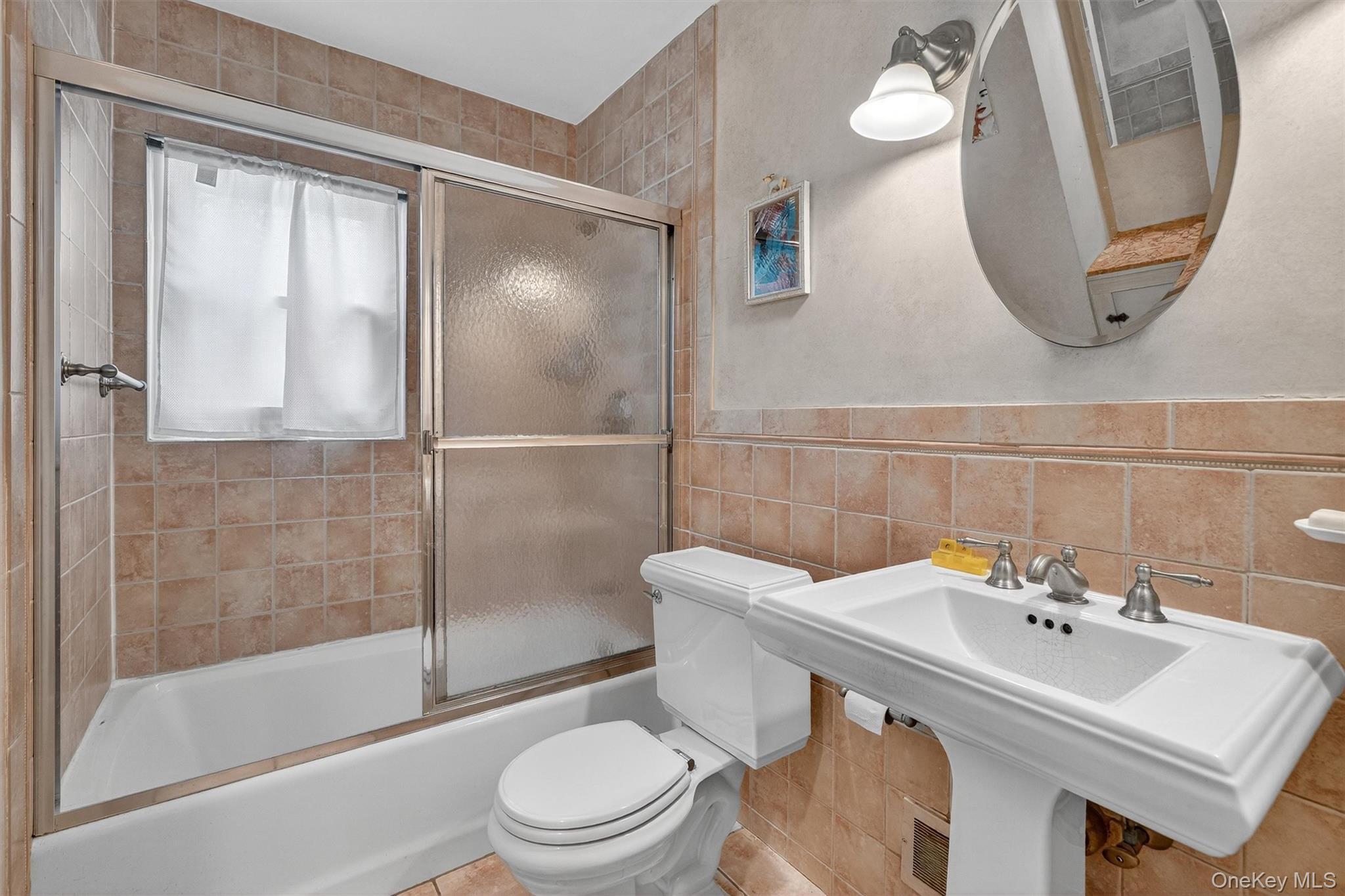 6 Leawood Drive, Briarcliff Manor, NY 10562