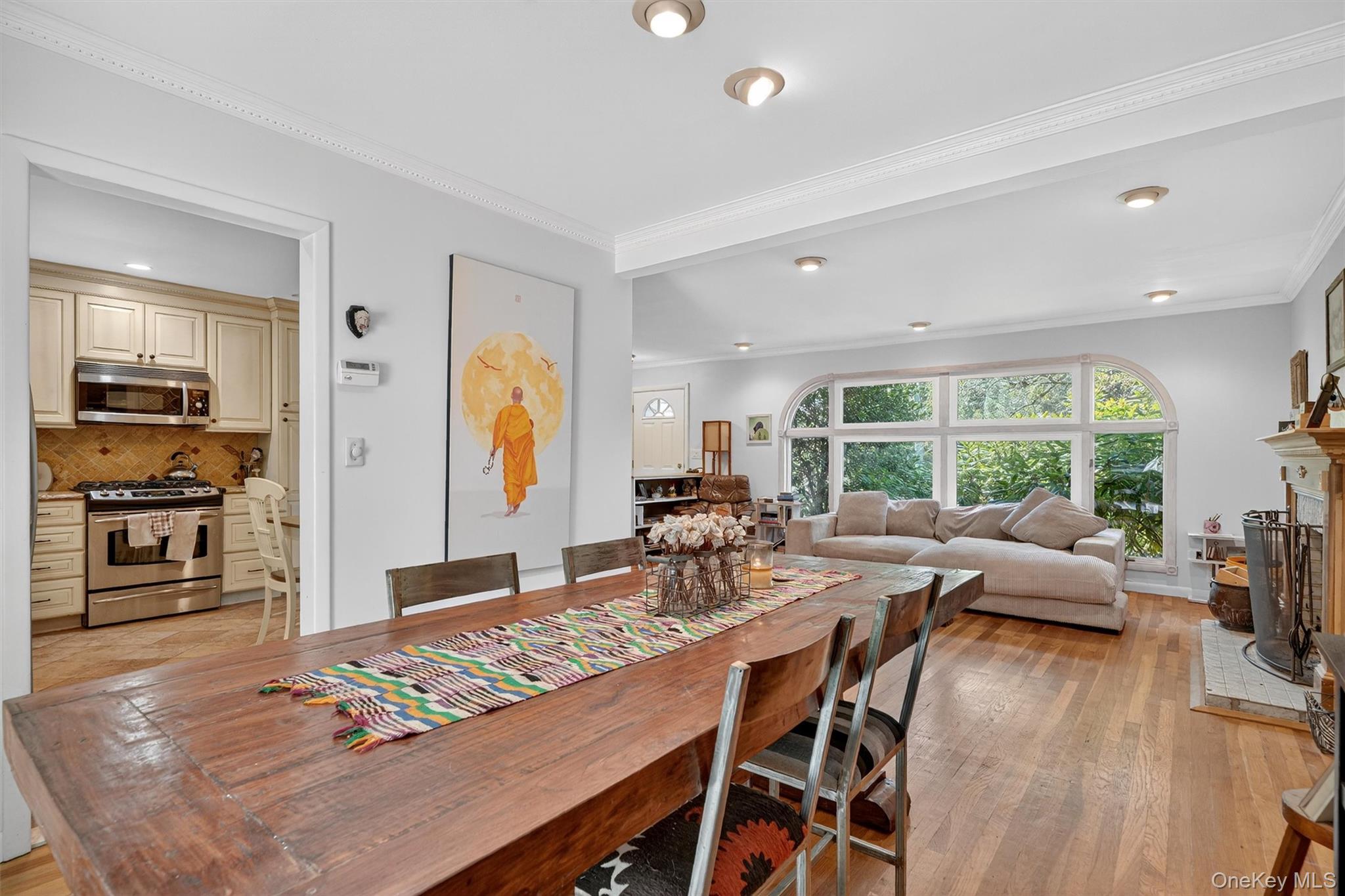 6 Leawood Drive, Briarcliff Manor, NY 10562