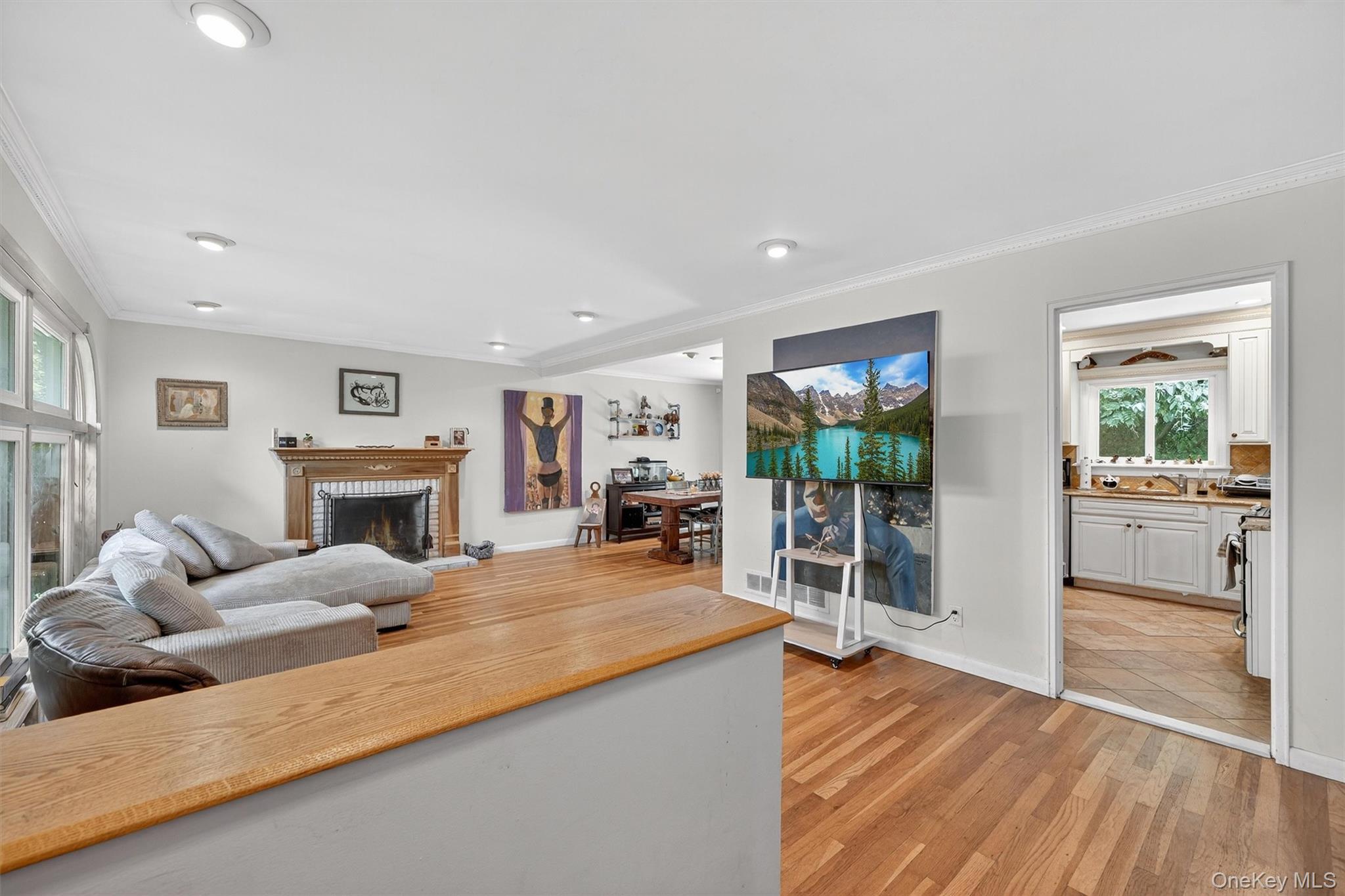 6 Leawood Drive, Briarcliff Manor, NY 10562