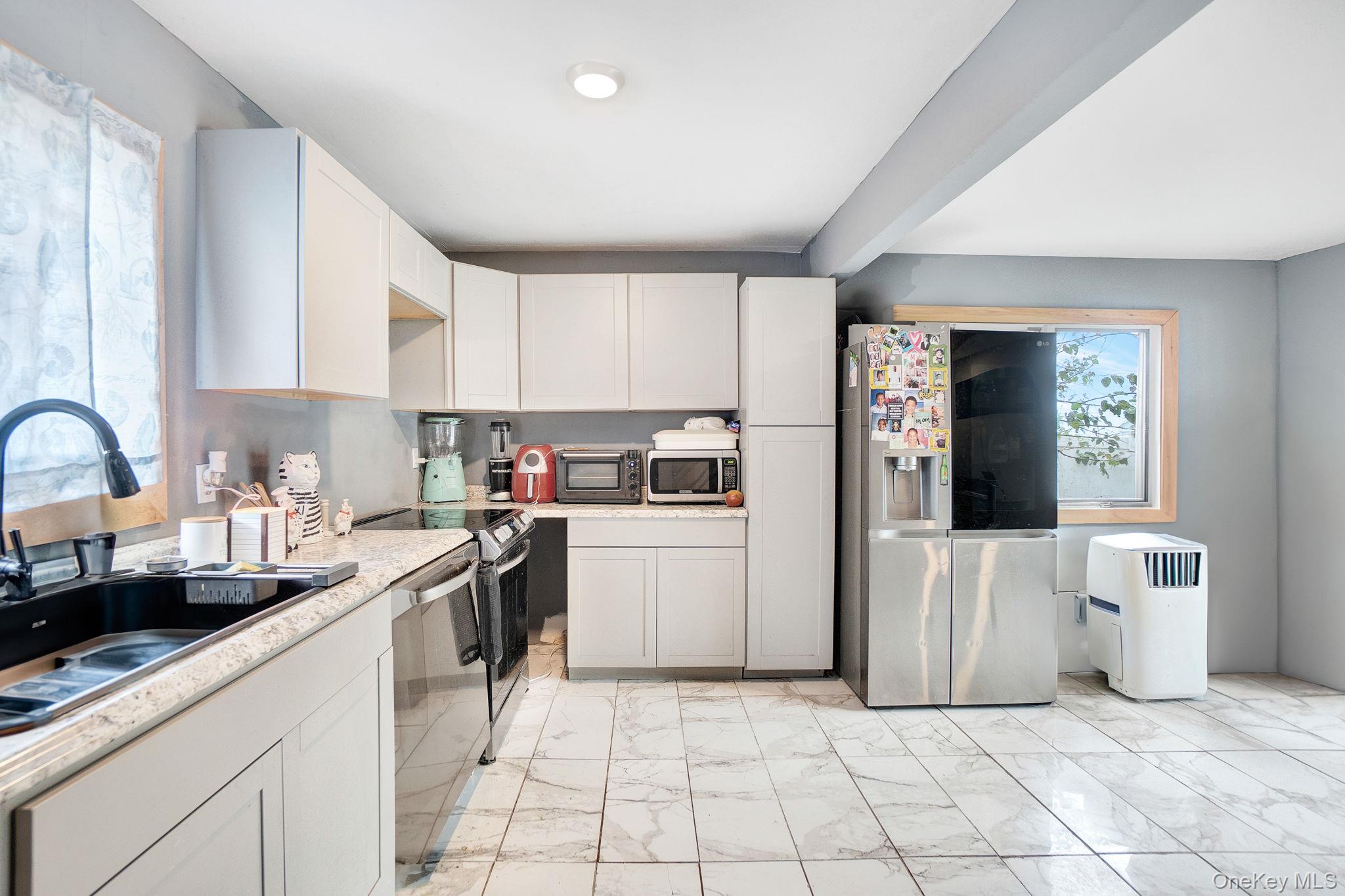 82 Grandview Drive, Shirley, NY 11967