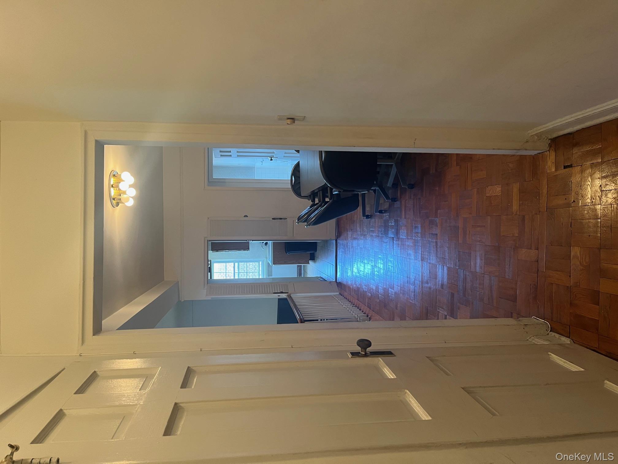 230 Central Avenue # 3J, Lawrence, NY 11559