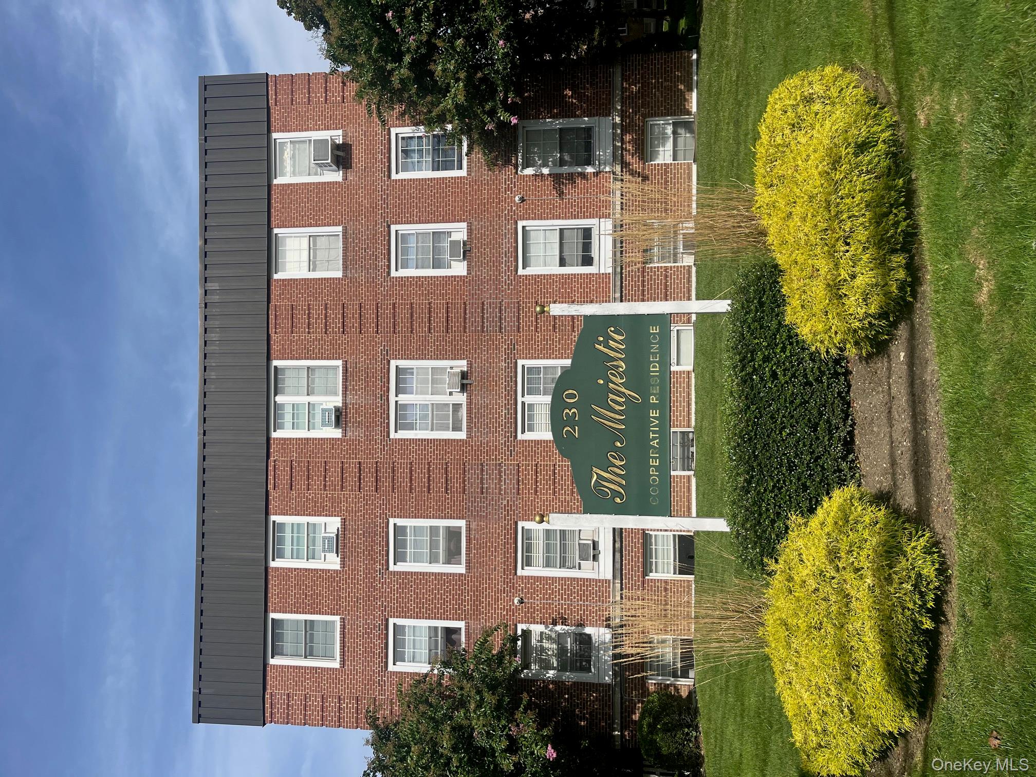 230 Central Avenue # 3J, Lawrence, NY 11559