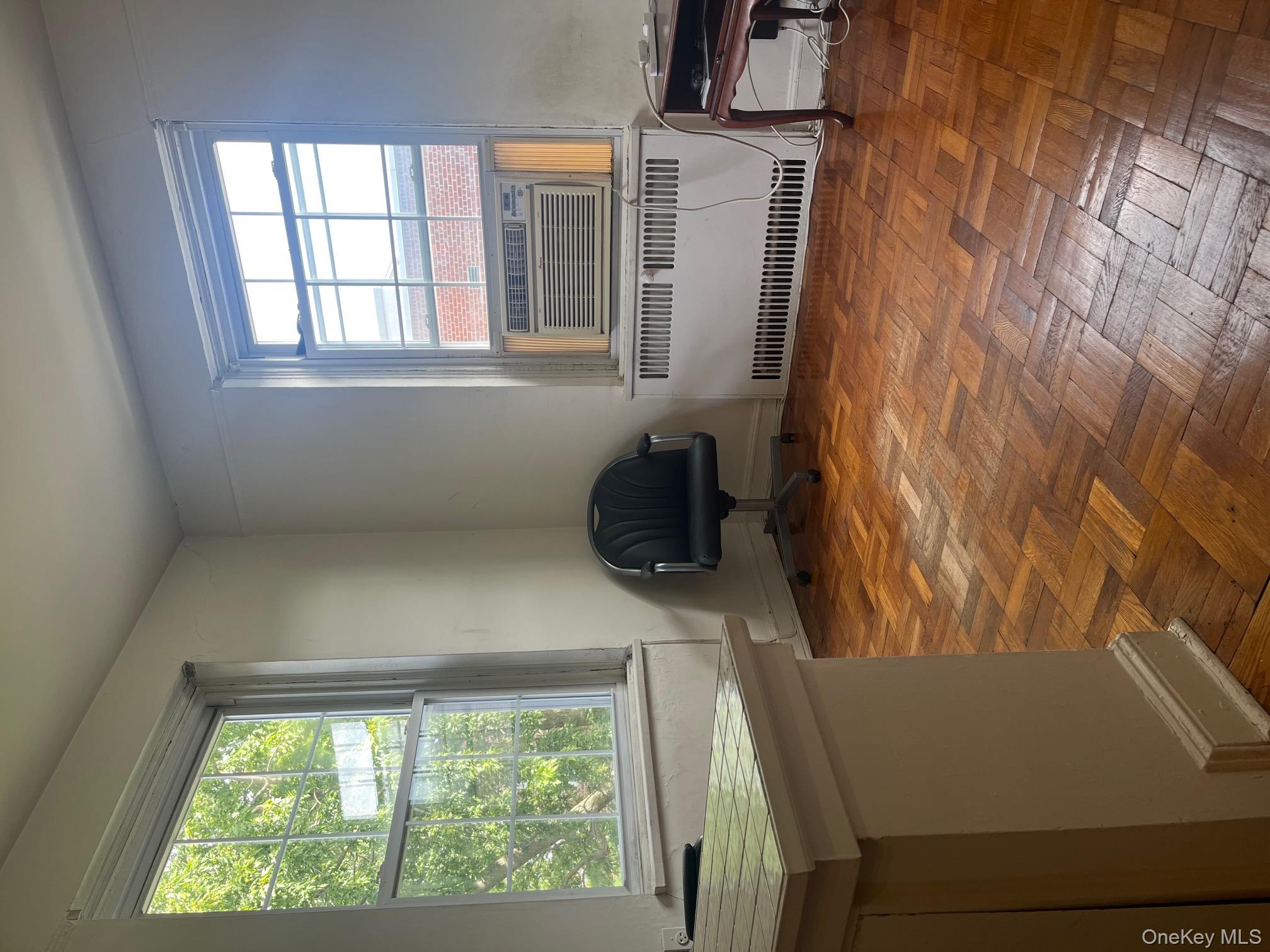 230 Central Avenue # 3J, Lawrence, NY 11559