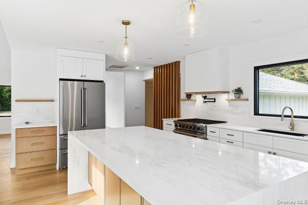 10 Lenape Road, Southampton, NY 11968