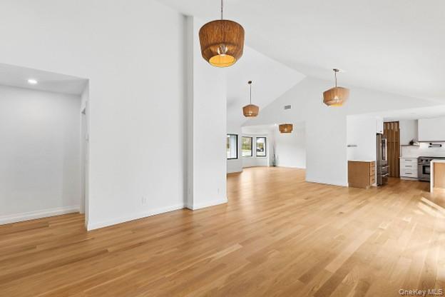 10 Lenape Road, Southampton, NY 11968