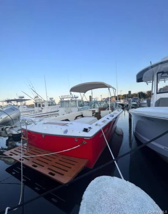 10 Lenape Road, Southampton, NY 11968