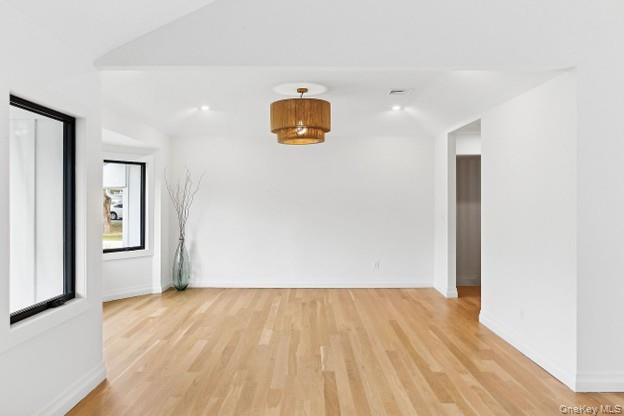 10 Lenape Road, Southampton, NY 11968