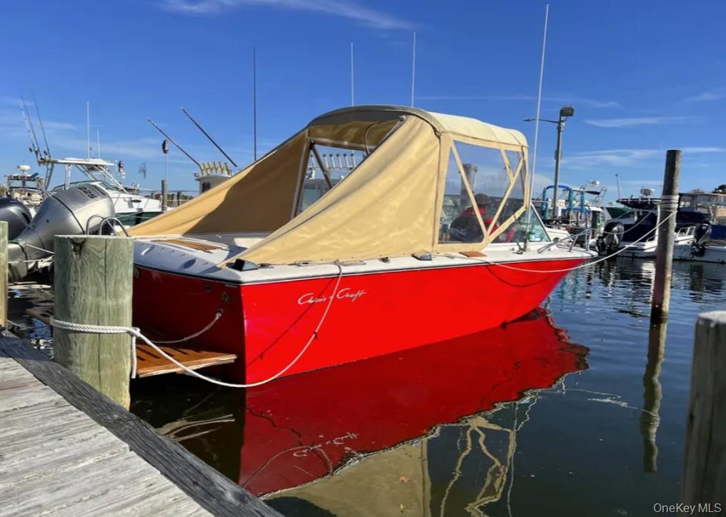 10 Lenape Road, Southampton, NY 11968