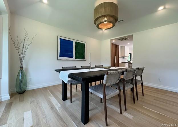 10 Lenape Road, Southampton, NY 11968