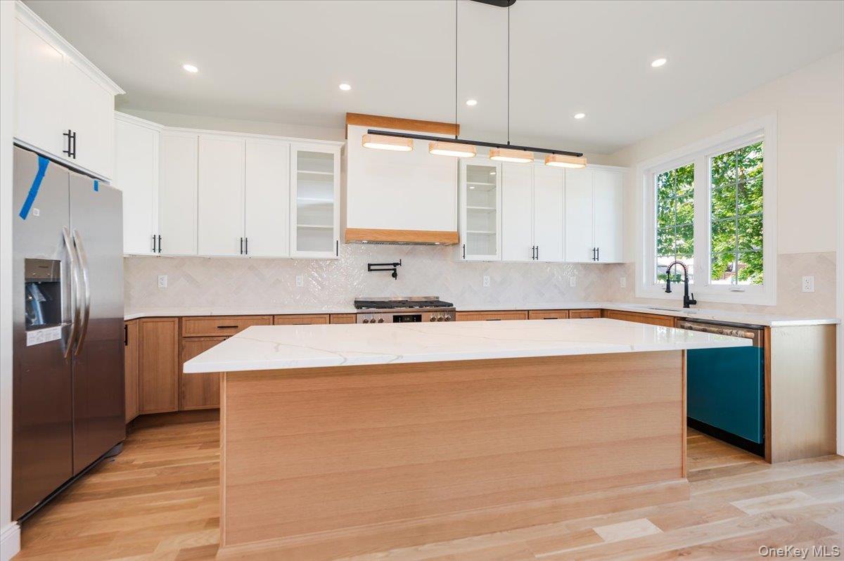 114 Emily Ave, Elmont, NY 11003