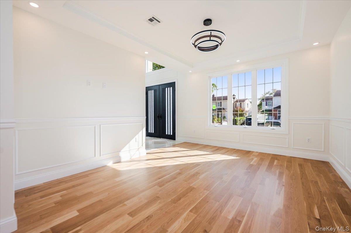 114 Emily Ave, Elmont, NY 11003