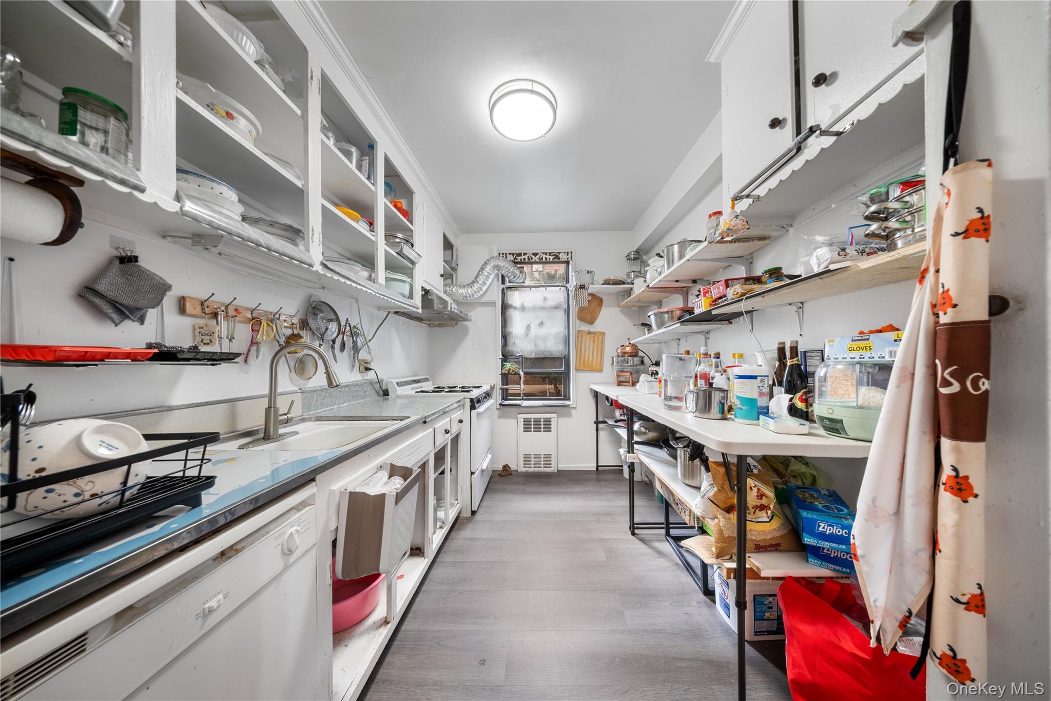 22424 Union Turnpike # 1H, Oakland Gardens, NY 11364