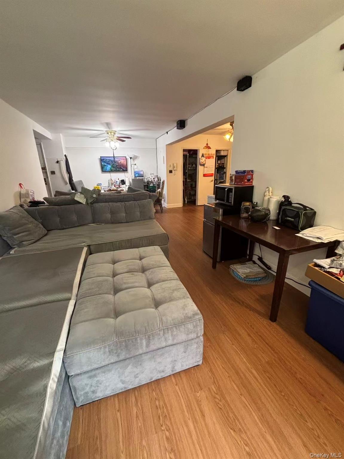 22424 Union Turnpike # 1H, Oakland Gardens, NY 11364