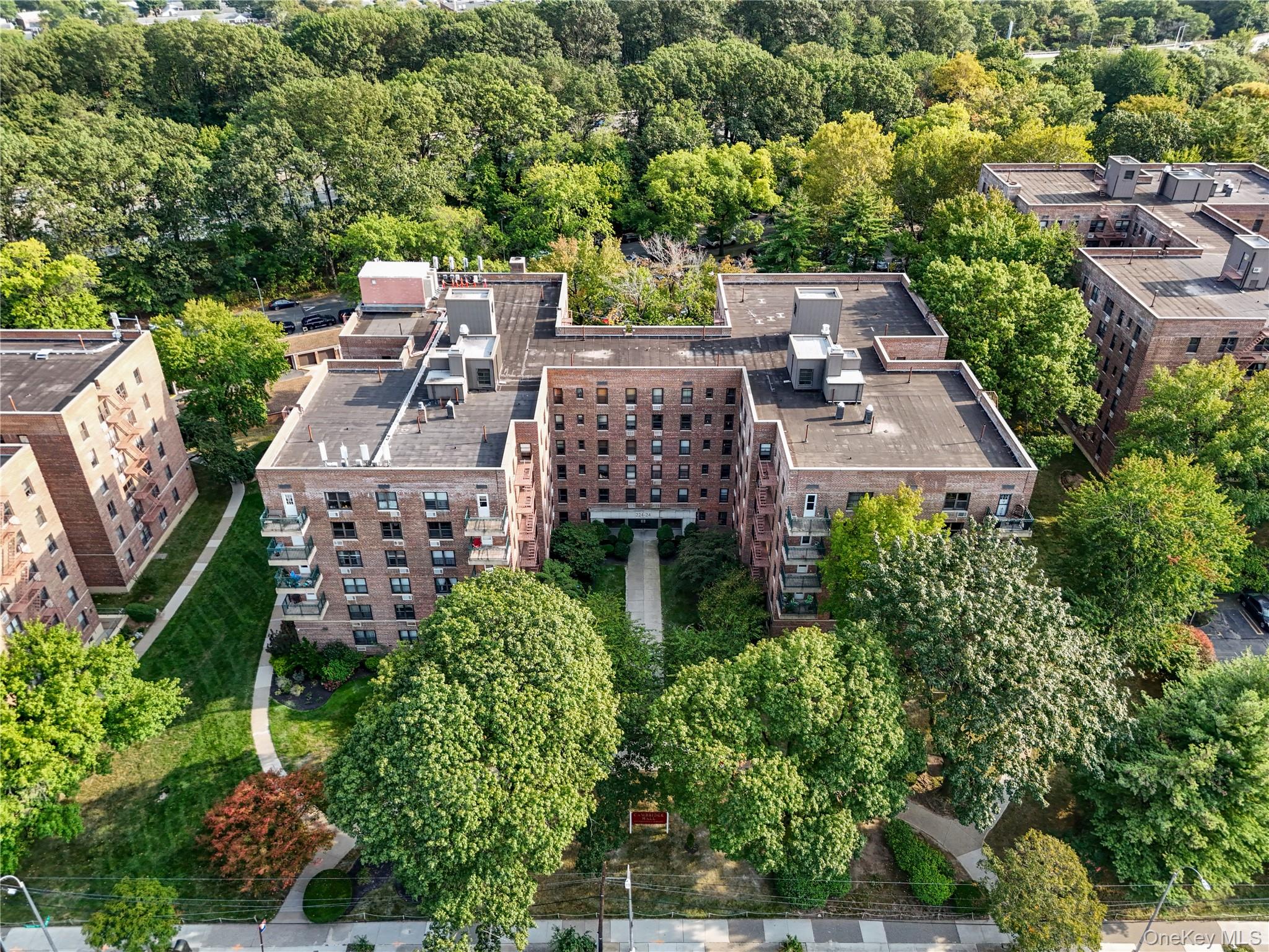 22424 Union Turnpike # 1H, Oakland Gardens, NY 11364