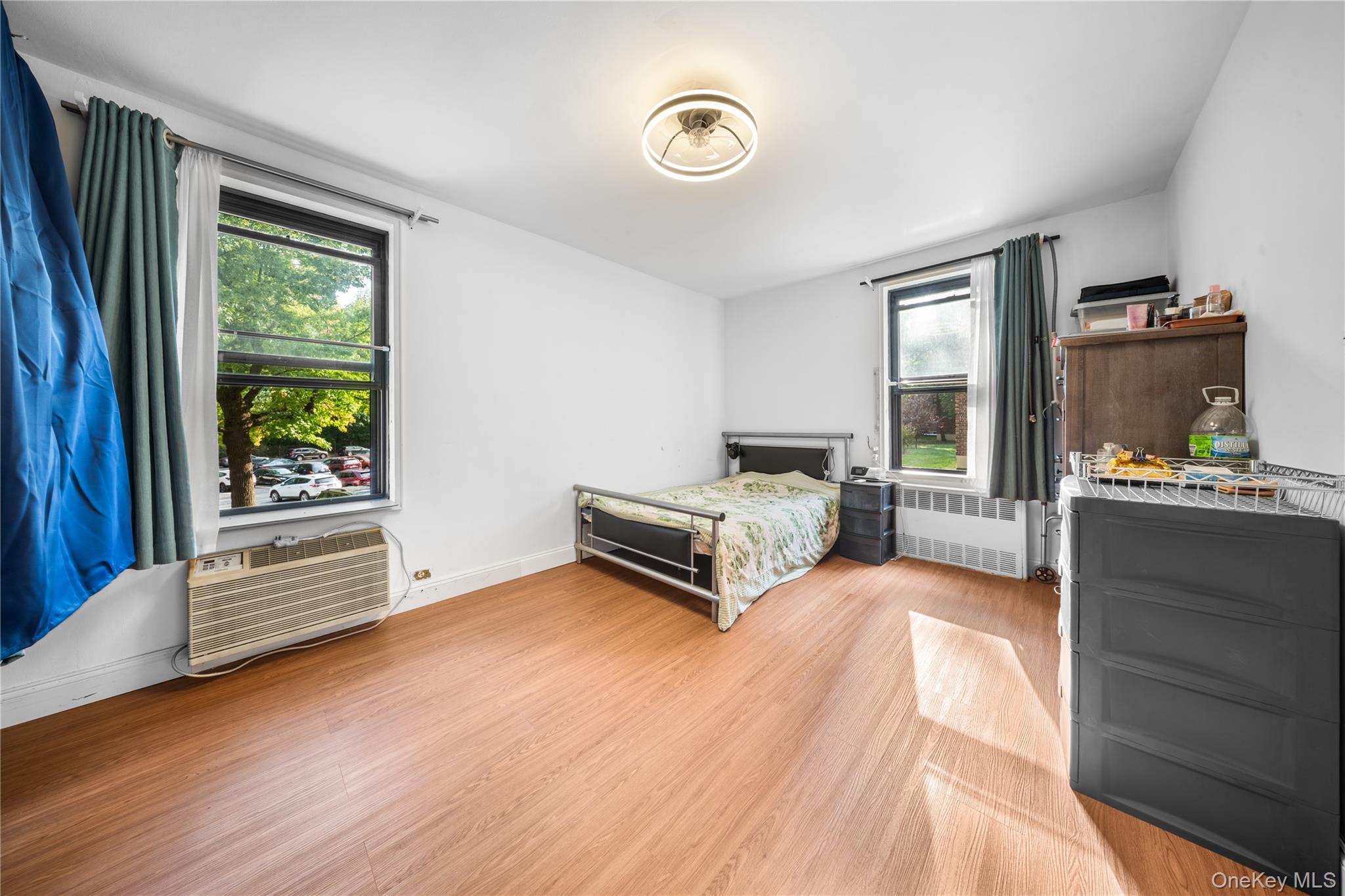 22424 Union Turnpike # 1H, Oakland Gardens, NY 11364