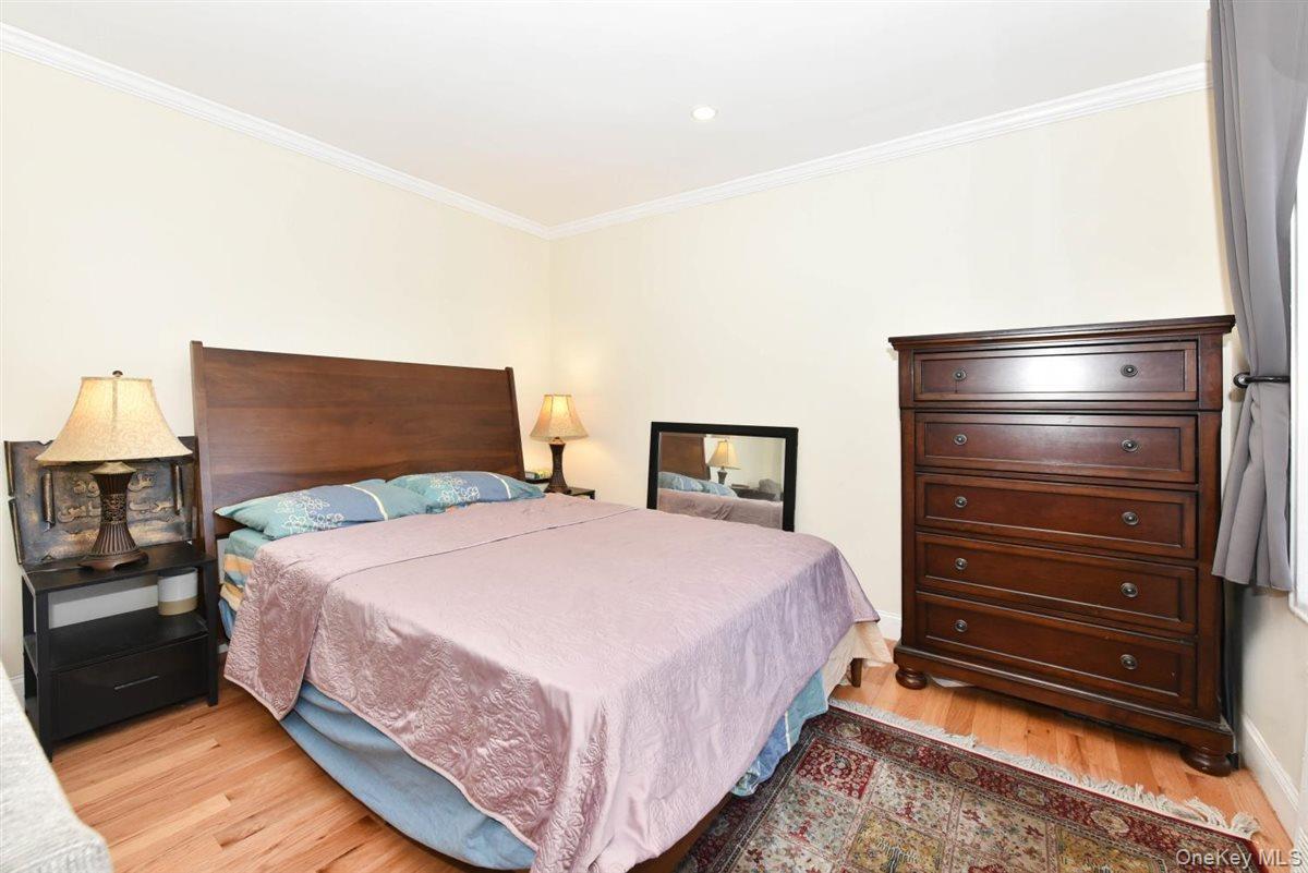 84-01 Main Street # 728, Briarwood, NY 11435